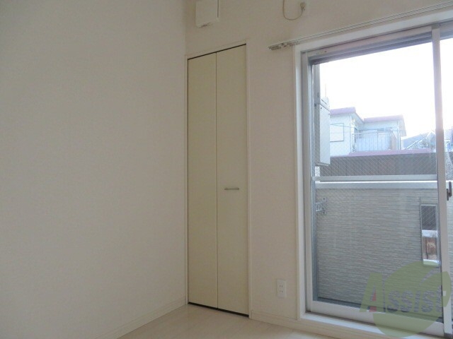 収納　収納はこちらです。１人分の荷物なら十分そうですね。