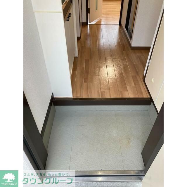 玄関　※別部屋参考写真
