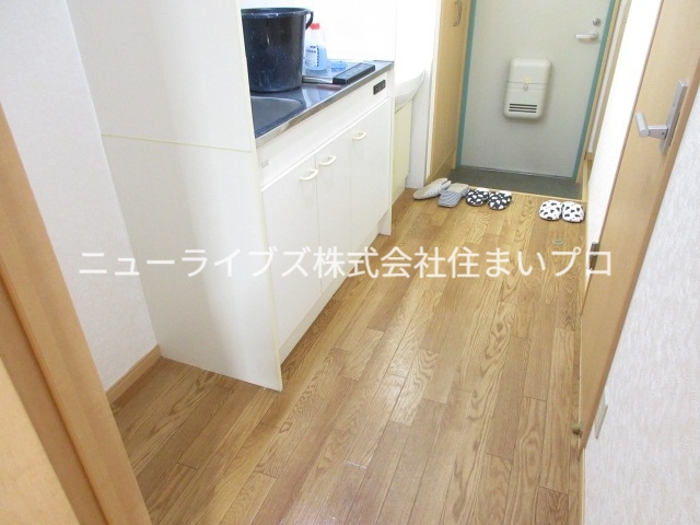 京阪本線 寝屋川市駅 徒歩7分 3階建 築22年の居間写真