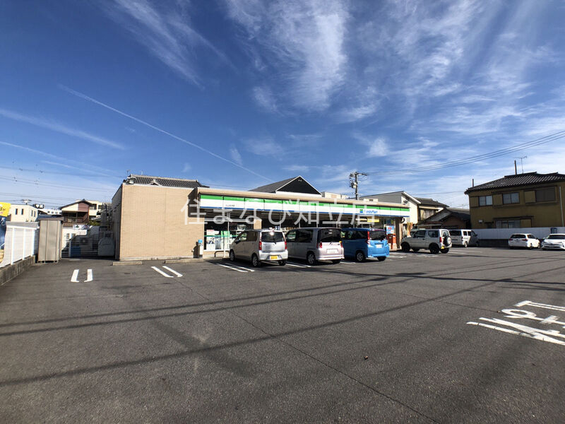 コンビニ　ファミリーマート知立新池店（コンビニ）まで664m