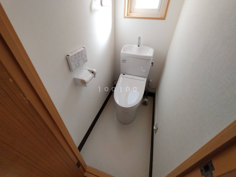 トイレ　トイレには窓有り★