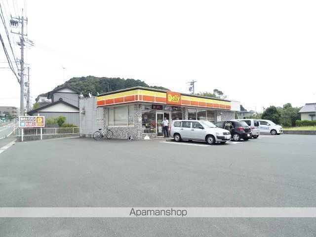 コンビニ　デイリーヤマザキ（コンビニ）まで185m