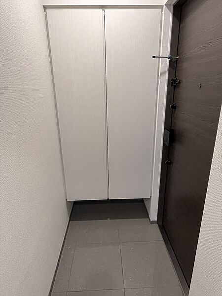ＪＲ山手線 上野駅 徒歩7分 15階建 築5年の玄関写真