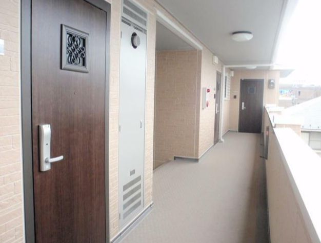 玄関　※別号室参考写真です