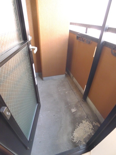 地下鉄鶴舞線 大須観音駅 徒歩3分 5階建 築28年の内装写真