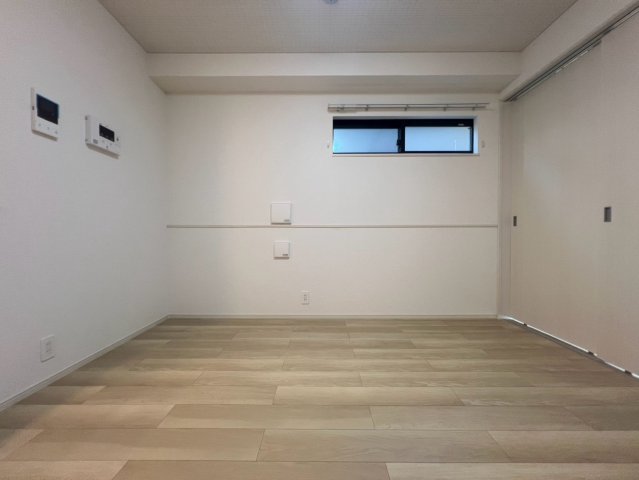 ヒカルサ尼崎栗山町の居間写真