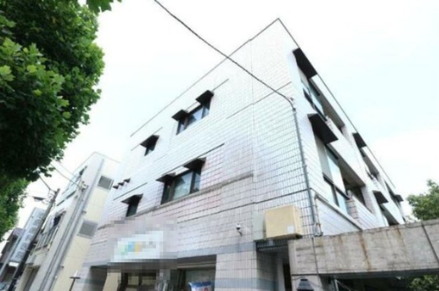 ＪＲ横浜線 相模原駅 バス乗車時間：10分 最寄りバス停で下車 徒歩1分 築38年