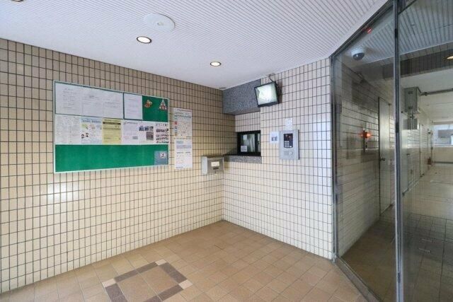 東京メトロ有楽町線 要町駅 徒歩5分 10階建 築37年の外観写真