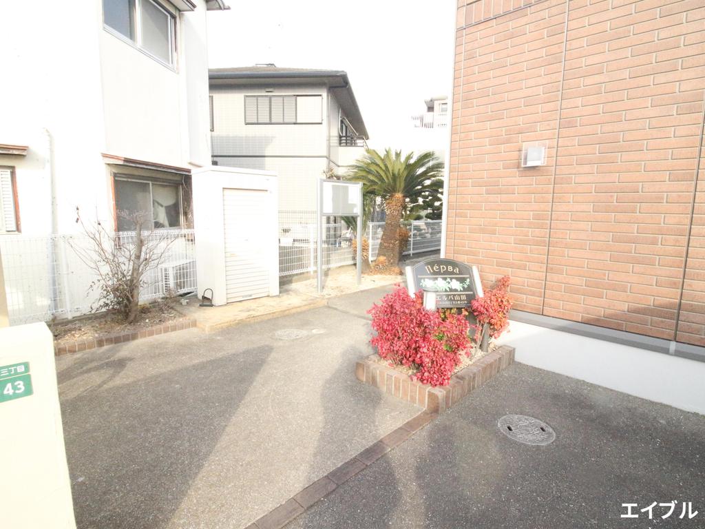 エントランス　現状が異なる場合は現状優先となります
