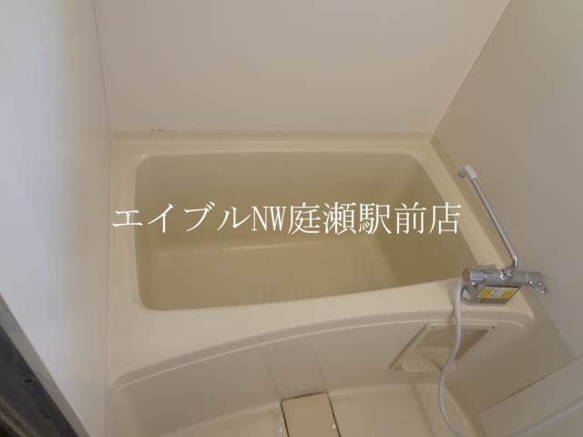 バス・シャワールーム　バスルーム