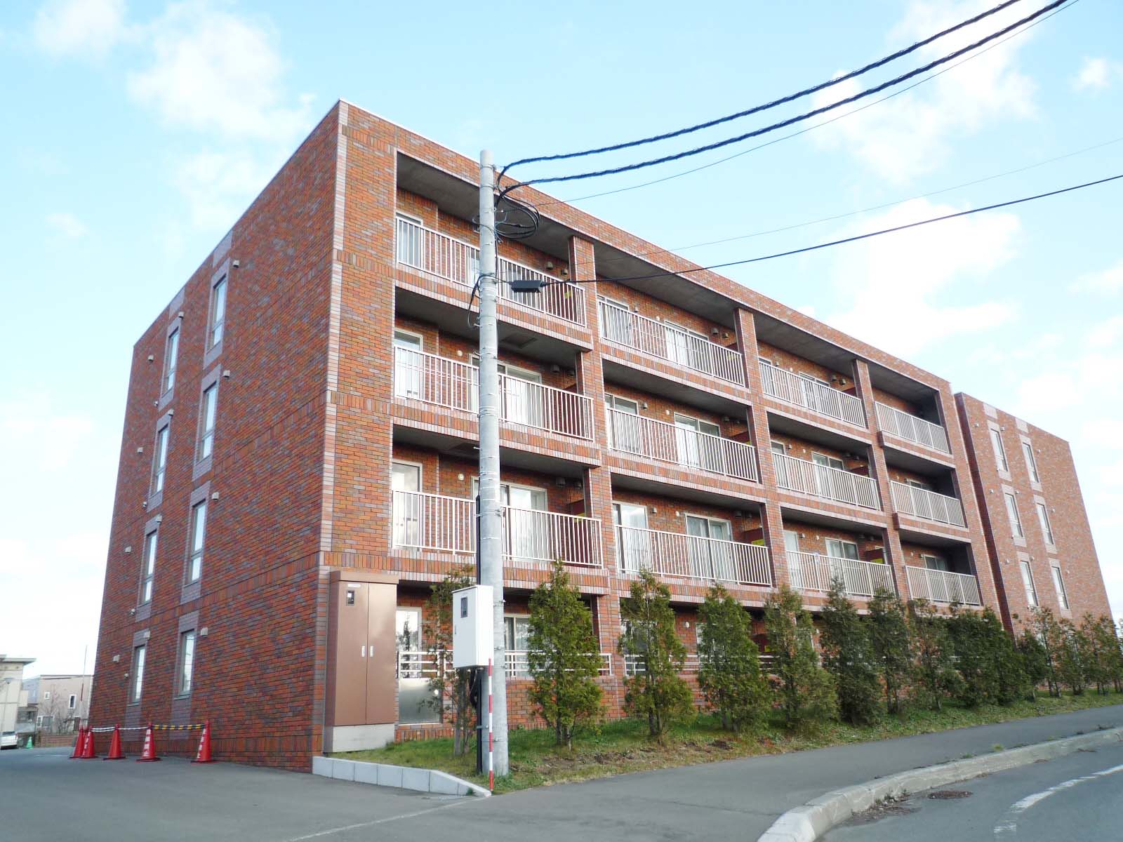 札幌市北区あいの里三条のマンションの建物外観