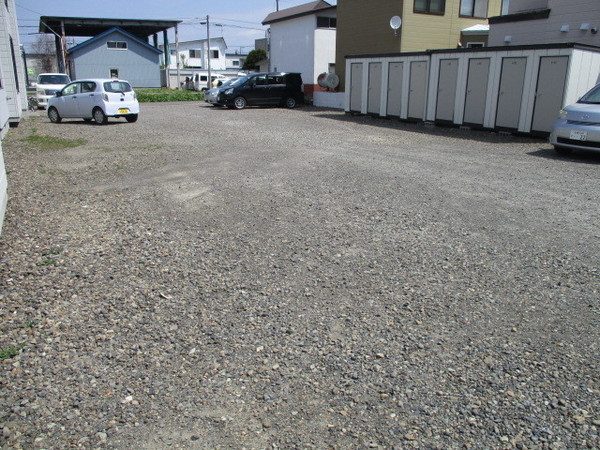 【旭川市豊岡四条のアパートの駐車場】