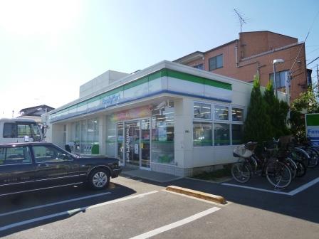 【世田谷区給田のアパートのコンビニ】