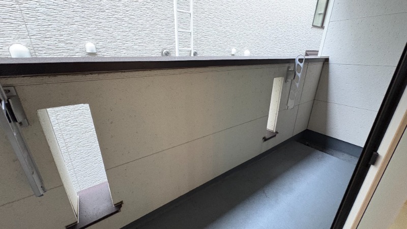 バルコニー　広々バルコニー