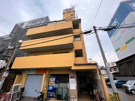 尼崎市神田中通のマンションの建物外観