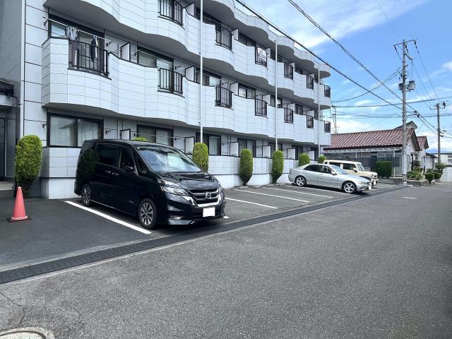 【郡山市朝日のマンションの駐車場】