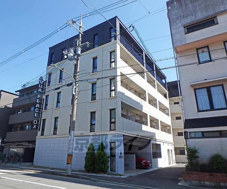 京都市左京区田中大久保町のマンションの建物外観