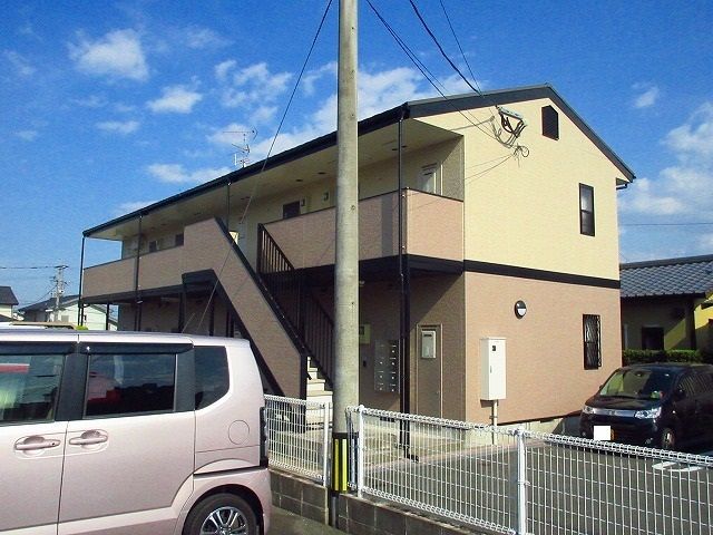 神埼市神埼町神埼のアパートの建物外観