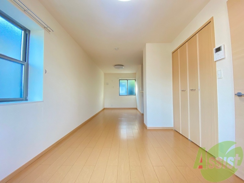 居室・リビング　１３．８帖のリビングです。広々としていますね。