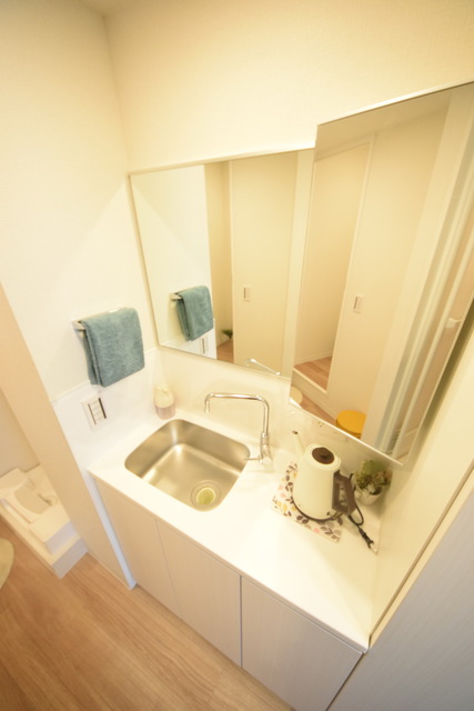 キッチン　～コンセントあるのでＩＨコンロ置けますよ～