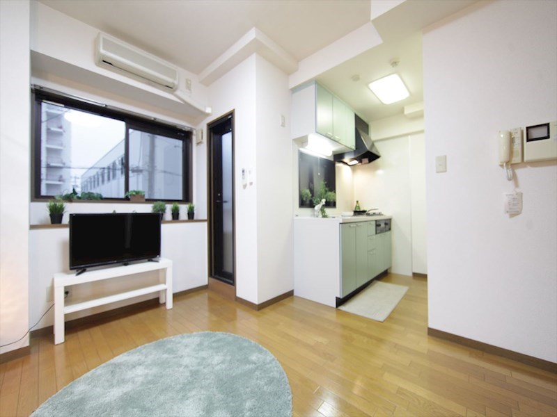 バルコニー　ＬＤＫ9帖　エアコン完備　システムキッチン　バルコニー