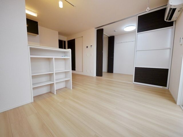 居室・リビング　部屋