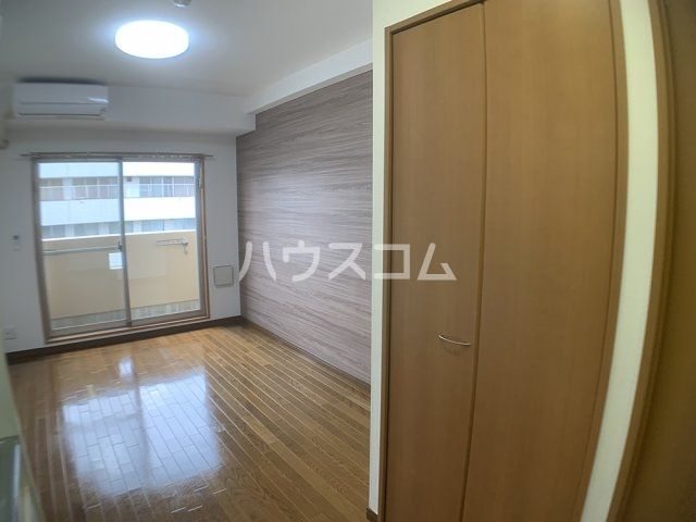 ステージ中央_内装_0