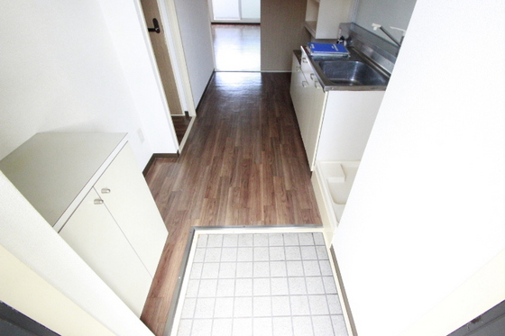 玄関　※別部屋の写真です