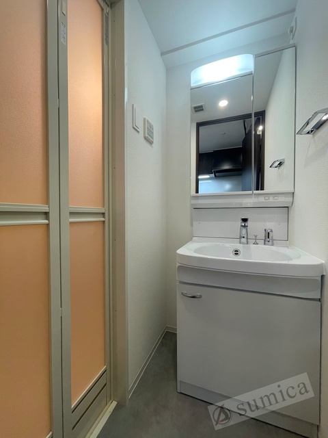 洗面設備　洗面脱衣所付き！独立洗面台が便利です♪♪