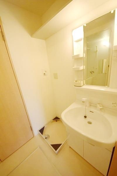 洗面設備　★洗面所に洗濯機置き場もありました★