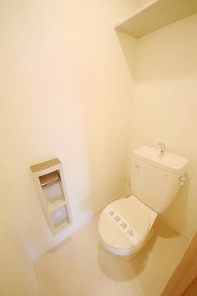 トイレ　★真っ白なトイレ！清潔感溢れてます★