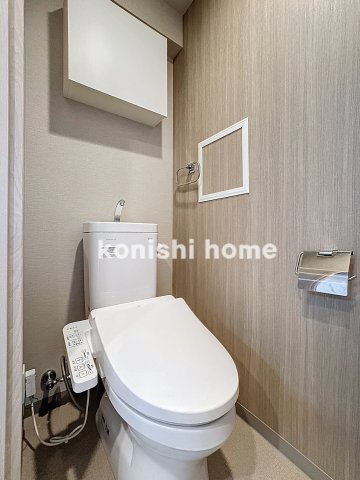 トイレ　※同タイプ、別部屋写真使用。