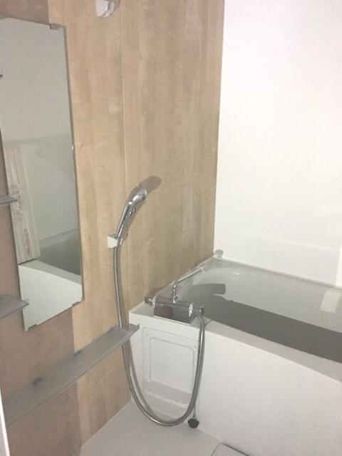 バス・シャワールーム　?