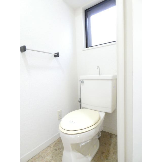 トイレ　シンプルで使いやすいトイレです