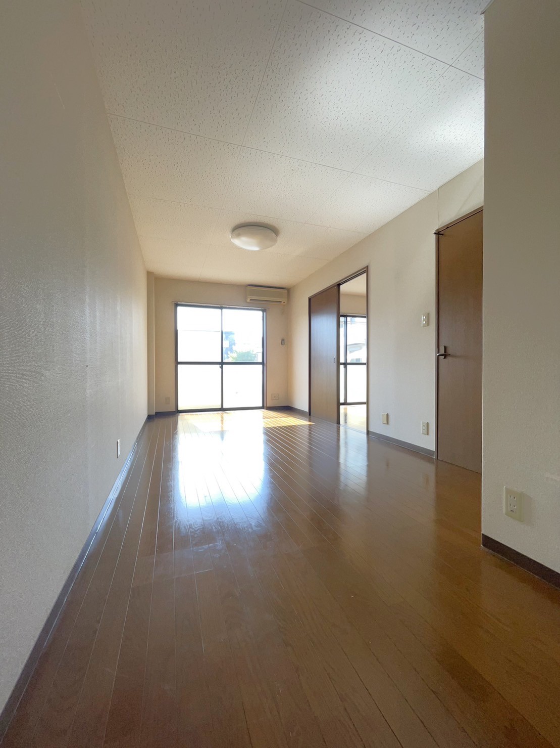 居室・リビング　広々としたリビング♪