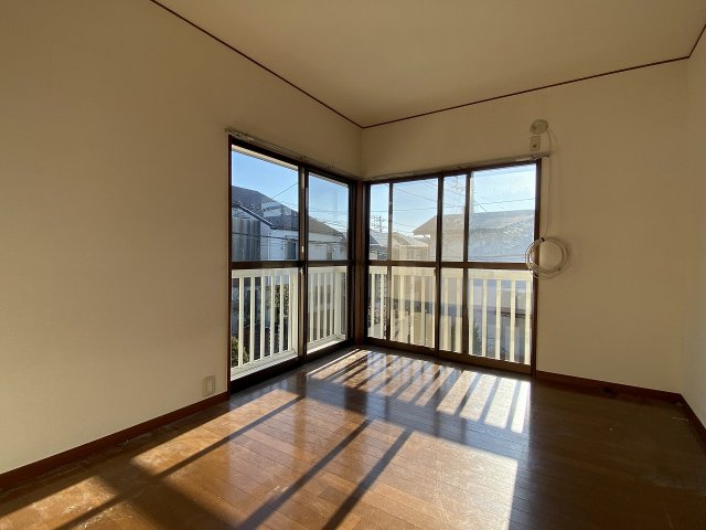 その他　南西側角地の為陽当たり良好です　（2023年1月撮影）