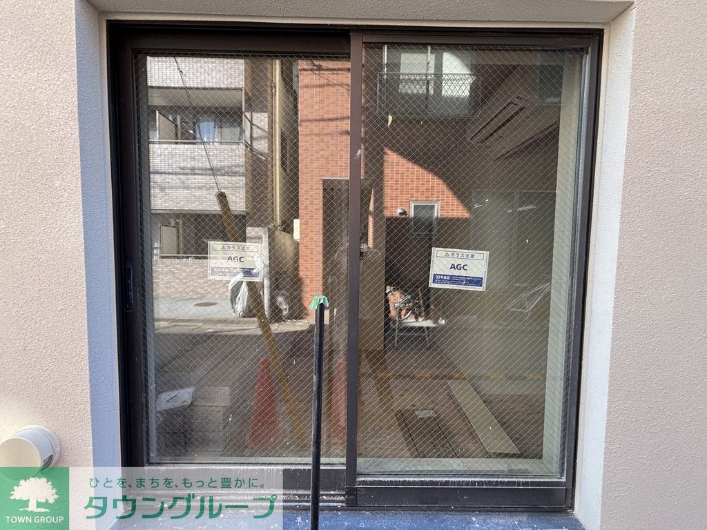 居室・リビング　エントランス