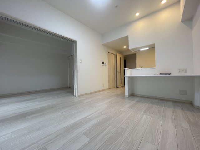 居室・リビング　ORSUS新大阪　リビング