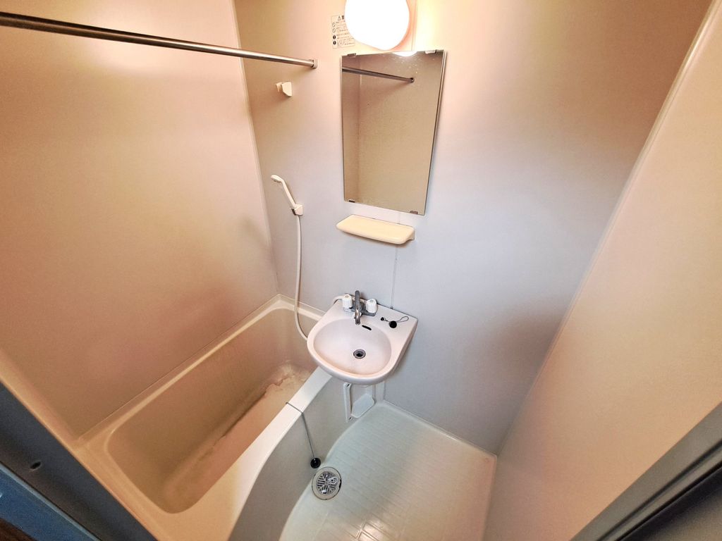 バス・シャワールーム　バス