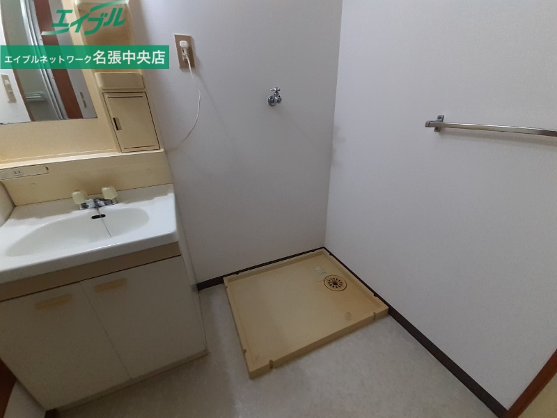 洗面設備　同物件・別室の写真です。