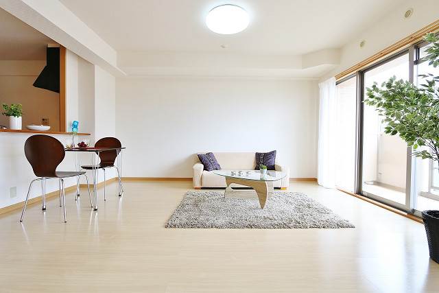 居室・リビング　13帖越えのオシャレなリビングです