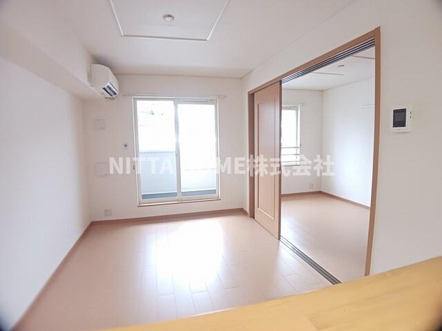 居室・リビング　リビングは１０帖です◇