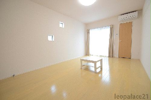 居室・リビング　設備・仕様は号室により異なる為、現状を優先致します。