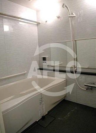 バス・シャワールーム　リーガル靭公園南　きれいな浴室