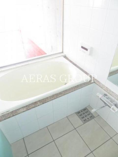 バス・シャワールーム　浴槽