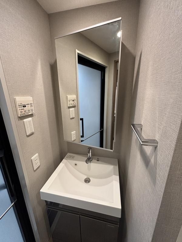 洗面設備　コンパクトで使いやすい洗面所