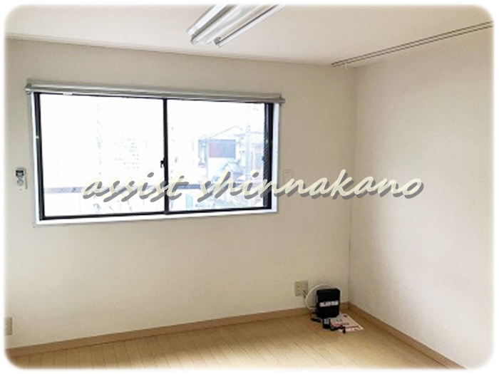 居室・リビング　クリーニング前の写真です