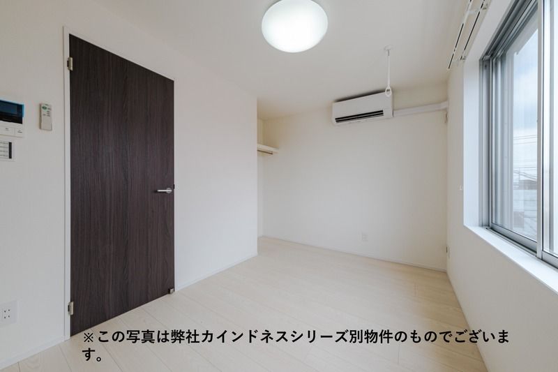 居室・リビング　同シリーズ施工例