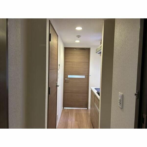 玄関　※別部屋参考写真