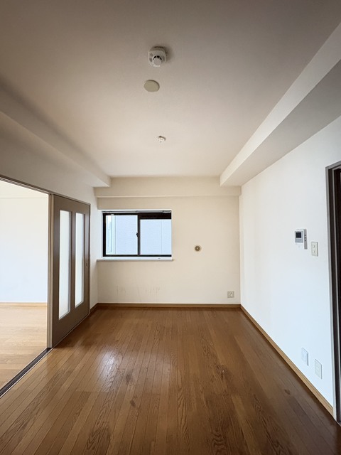 居室・リビング　別部屋参考写真です